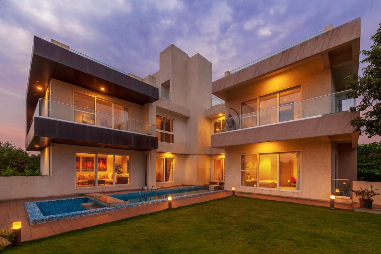 Villa Azul By Stayvista, Offering A Snooker Table, Terrace, Swimming Pool & A Spacious Lawn With A Charming Gazebo For A Perfect Getaway Lonavala Exteriör bild
